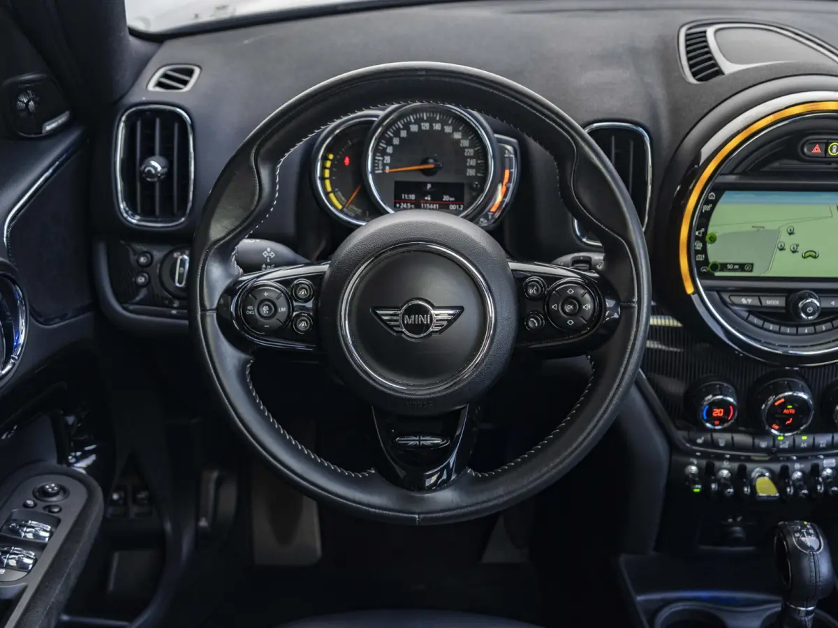 Cooper SE ALL4 Chili SoH 96% | Achteruitrijcamera | Elektrische achterklep | Glazen panoramadak | Active Cruise Control | Stoelverwarming |