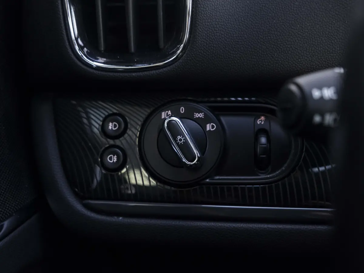 Cooper SE ALL4 Chili SoH 96% | Achteruitrijcamera | Elektrische achterklep | Glazen panoramadak | Active Cruise Control | Stoelverwarming |