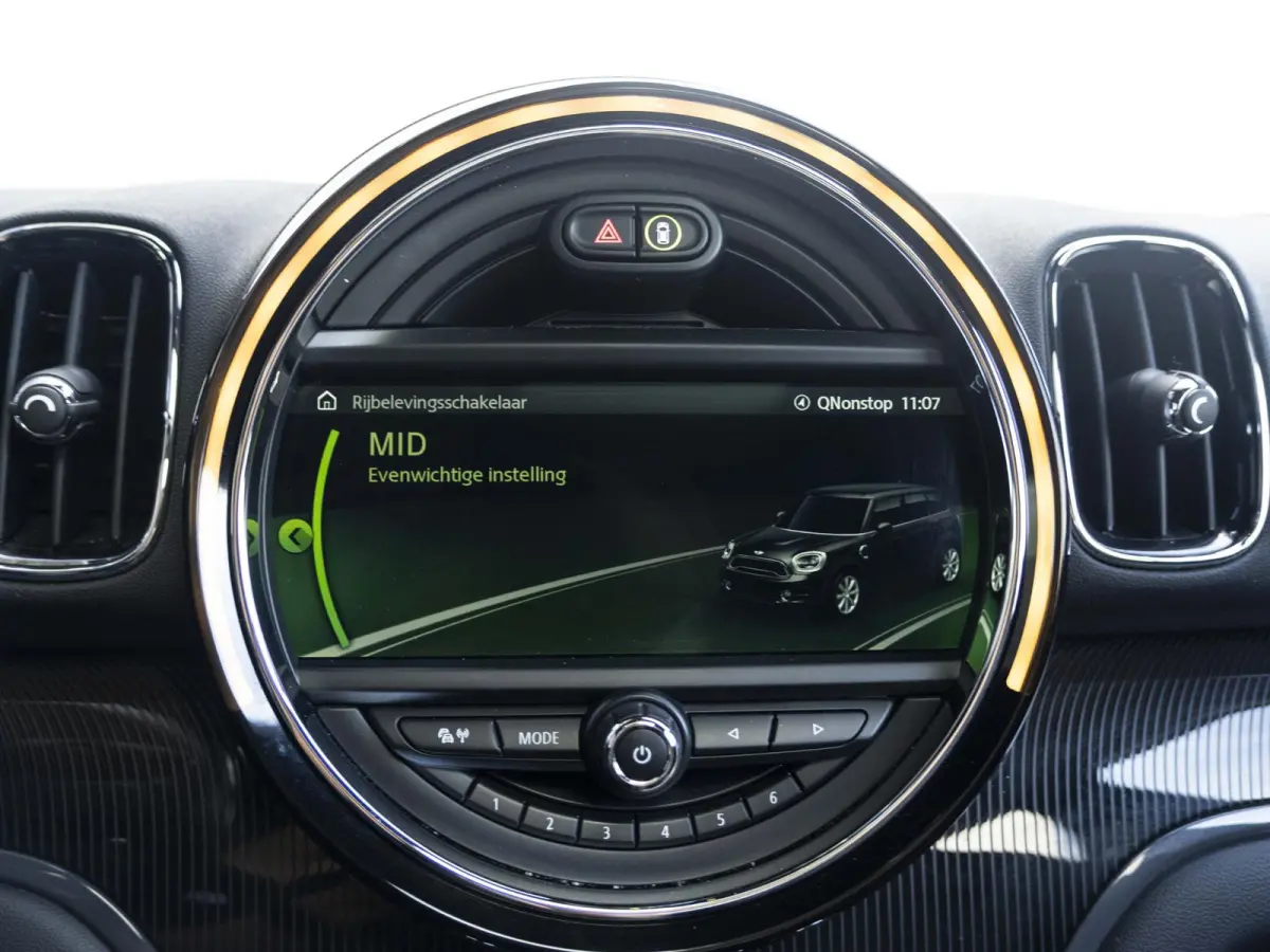 Cooper SE ALL4 Chili SoH 96% | Achteruitrijcamera | Elektrische achterklep | Glazen panoramadak | Active Cruise Control | Stoelverwarming |