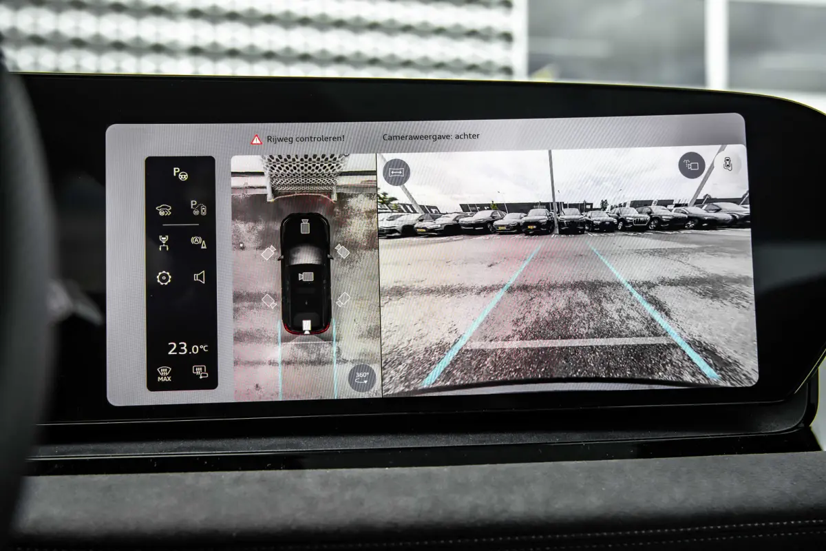 S edition | Adaptive air suspension | Adaptive cruise control | Audi sound system