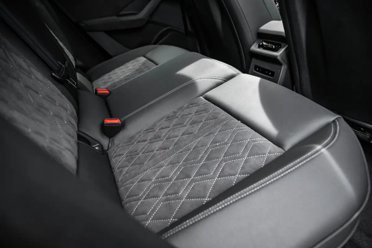 S edition | Adaptive air suspension | Adaptive cruise control | Audi sound system