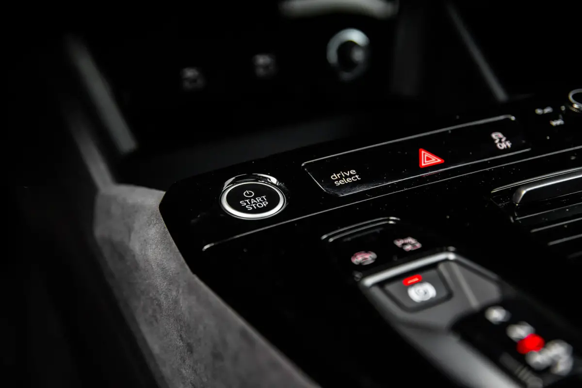 S edition | Adaptive air suspension | Adaptive cruise control | Audi sound system