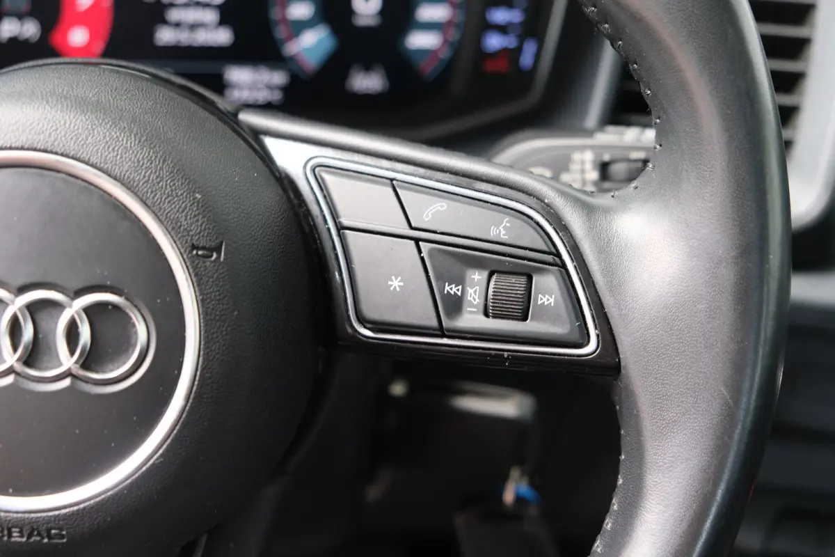 30 TFSI Pro Line Automaat - N.A.P. Airco, Cruise, Navi, PDC, Carplay, Virtual Display.