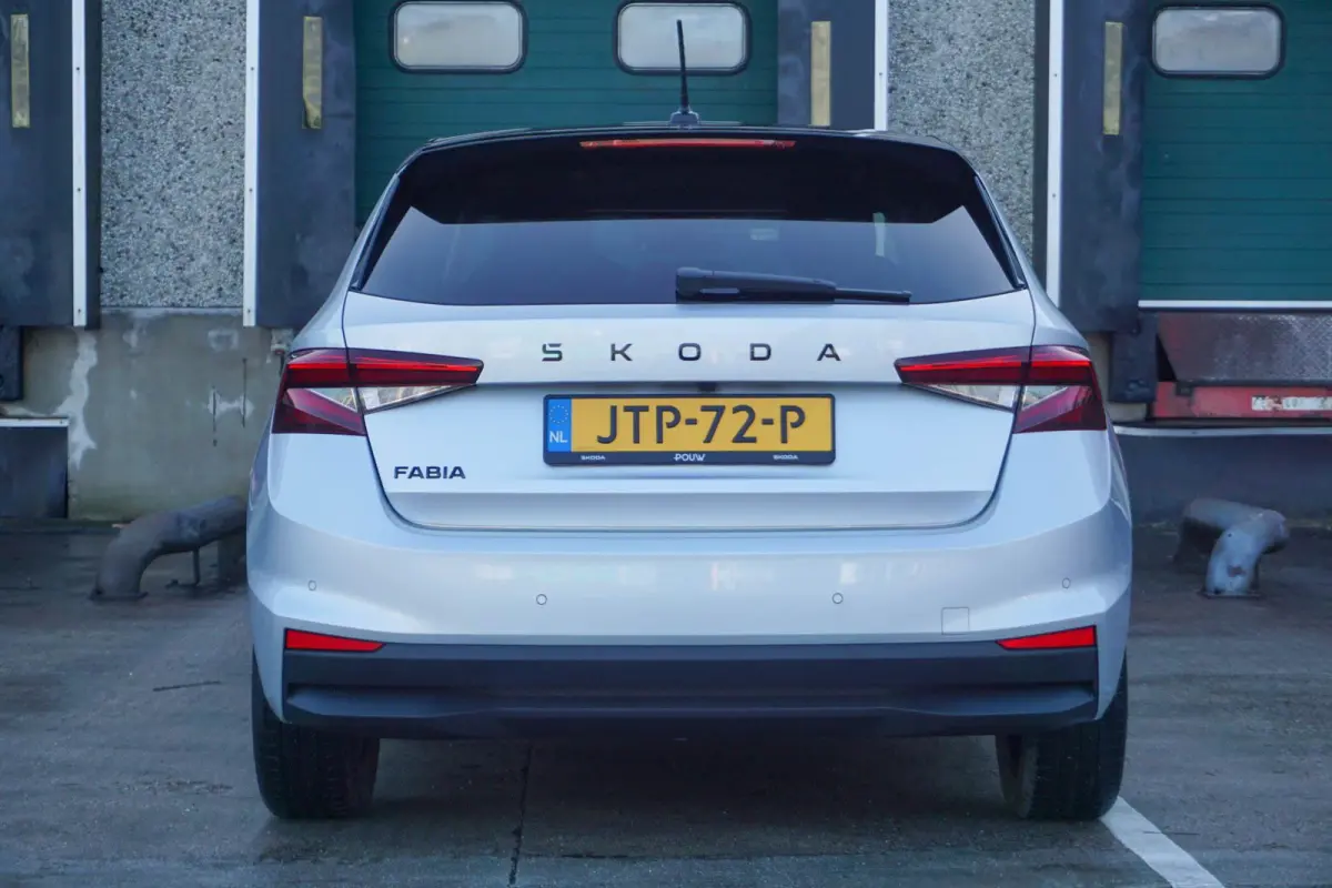 1.0 TSI 95pk Business Edition | Cruise Control | Stoelverwarming | Smart Link