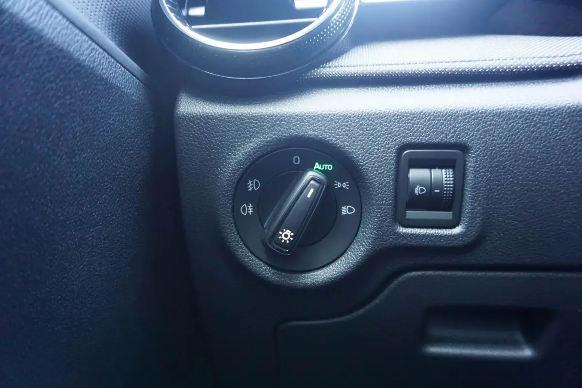 1.0 TSI 95pk Business Edition | Cruise Control | Stoelverwarming | Smart Link