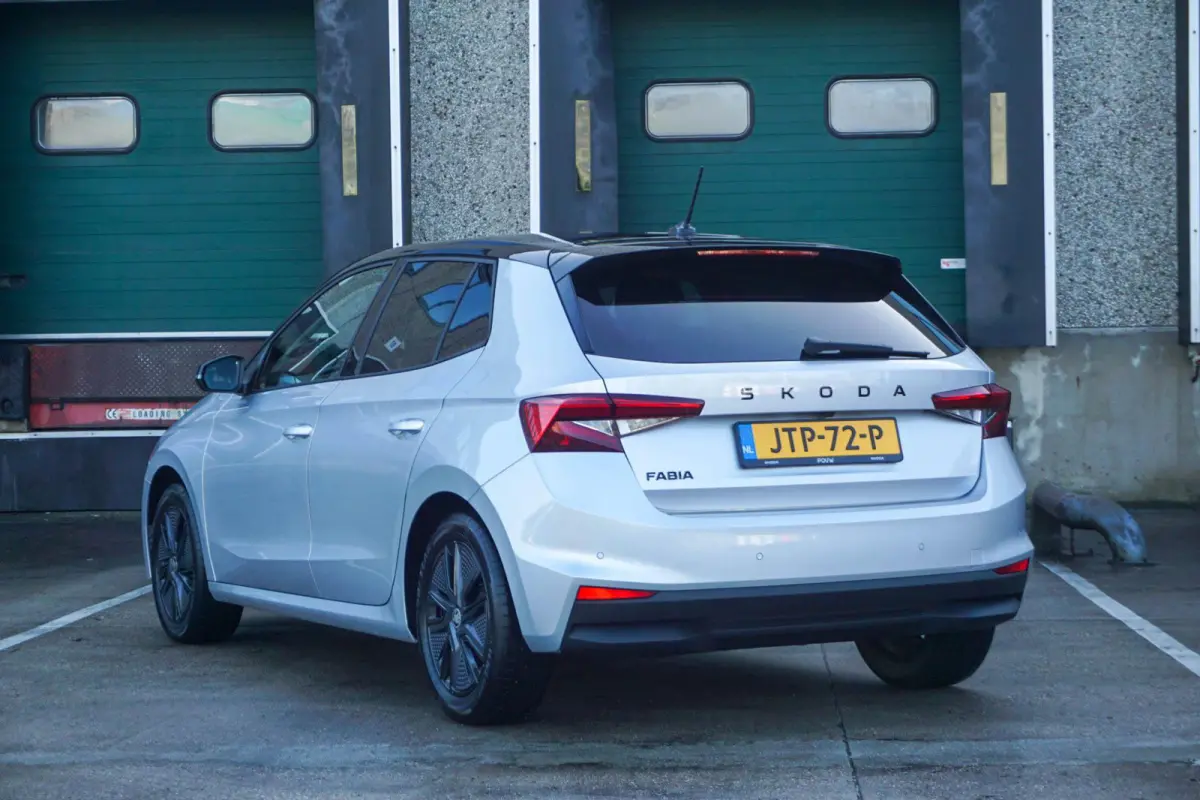 1.0 TSI 95pk Business Edition | Cruise Control | Stoelverwarming | Smart Link