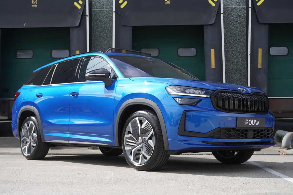 1.5 TSI 204pk PHEV Sportline Business | Panoramadak | 20" Velgen