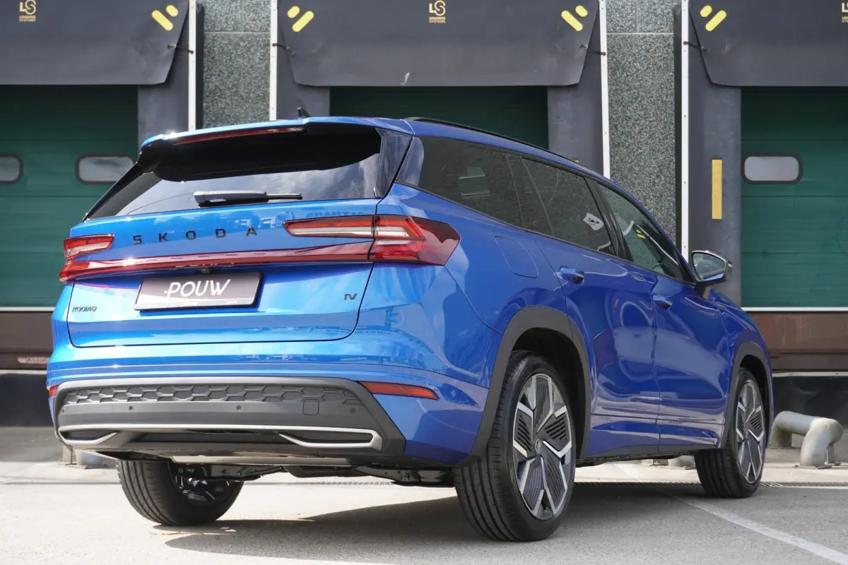 1.5 TSI 204pk PHEV Sportline Business | Panoramadak | 20" Velgen