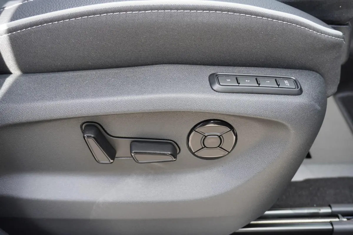 1.5 TSI 204pk PHEV Sportline Business | Panoramadak | 20" Velgen