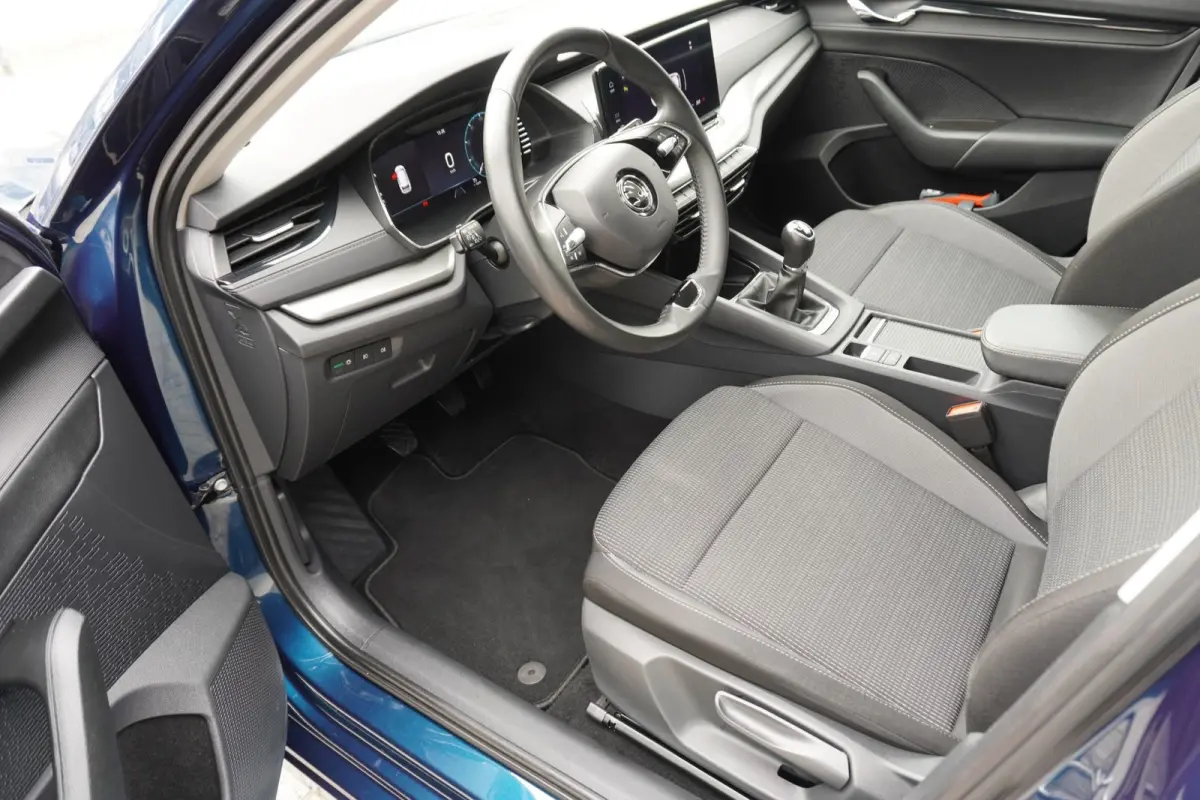 1.0 TSI 110pk Ambition | Navigatie | Smart Link | Parkeersensoren Voor + Achter