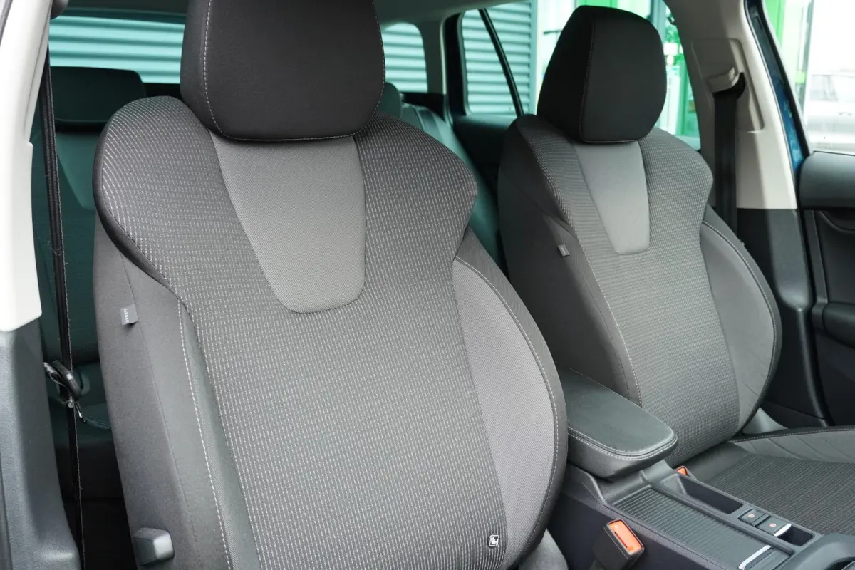 1.0 TSI 110pk Ambition | Navigatie | Smart Link | Parkeersensoren Voor + Achter