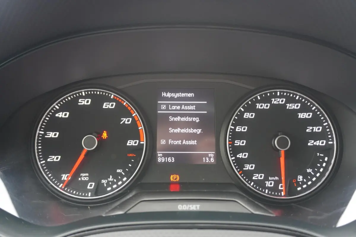 1.0 EcoTSI 95pk Style | Climatronic | FullLink | PDC Achter