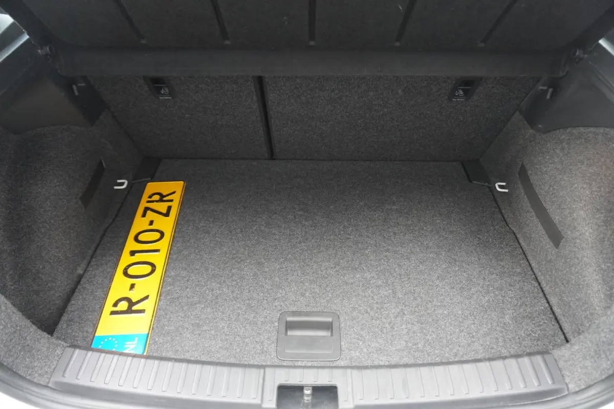 1.0 EcoTSI 95pk Style | Climatronic | FullLink | PDC Achter
