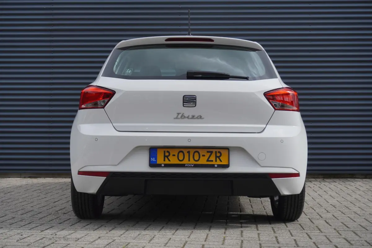 1.0 EcoTSI 95pk Style | Climatronic | FullLink | PDC Achter