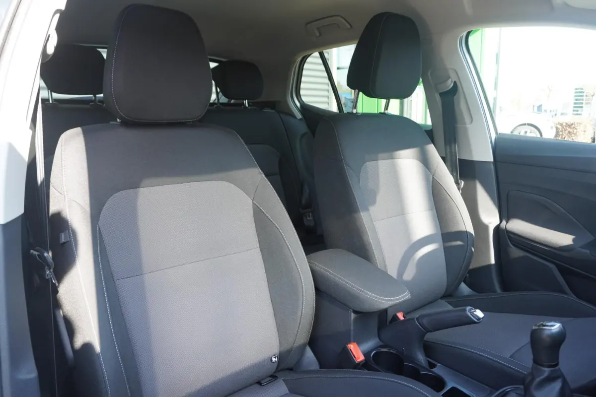 1.0 TSI 95pk Business Edition | Stoelverwarming | SmartLink | Achteruitrijcamera | PDC Voor & Achter