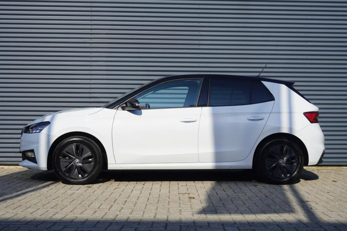 1.0 TSI 95pk Business Edition | Stoelverwarming | SmartLink | Achteruitrijcamera | PDC Voor & Achter