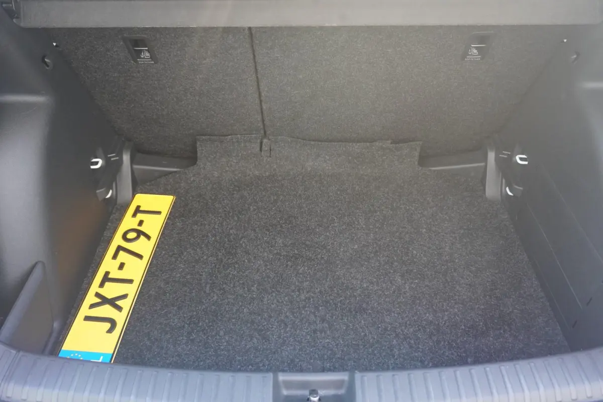 1.0 TSI 95pk Business Edition | Stoelverwarming | SmartLink | Achteruitrijcamera | PDC Voor & Achter