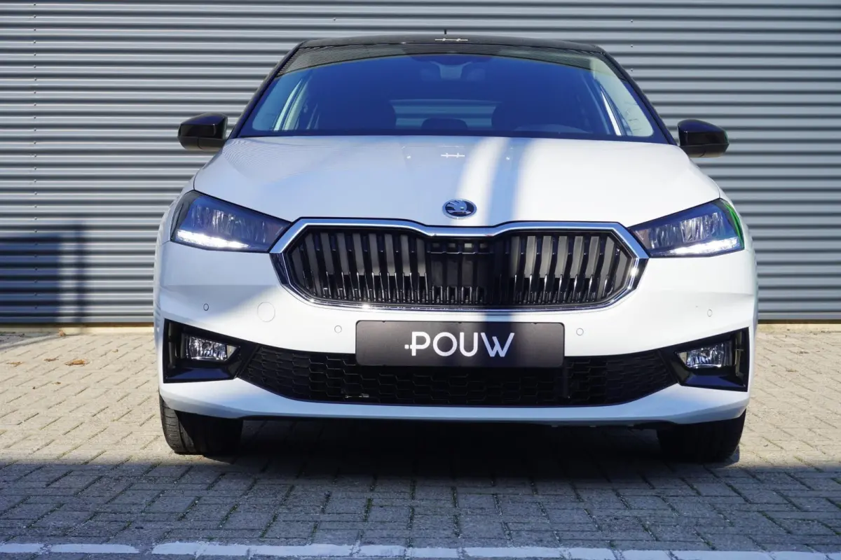 1.0 TSI 95pk Business Edition | Stoelverwarming | SmartLink | Achteruitrijcamera | PDC Voor & Achter