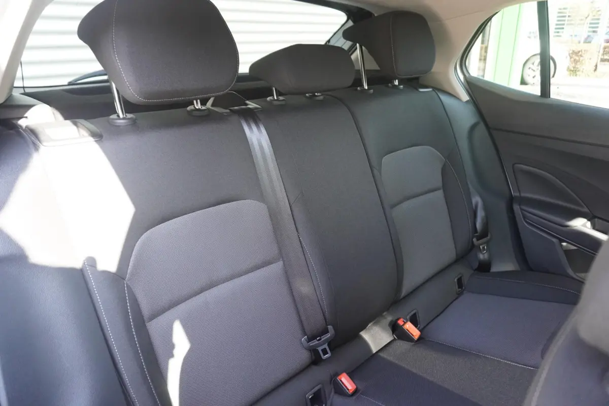 1.0 TSI 95pk Business Edition | Stoelverwarming | SmartLink | Achteruitrijcamera | PDC Voor & Achter