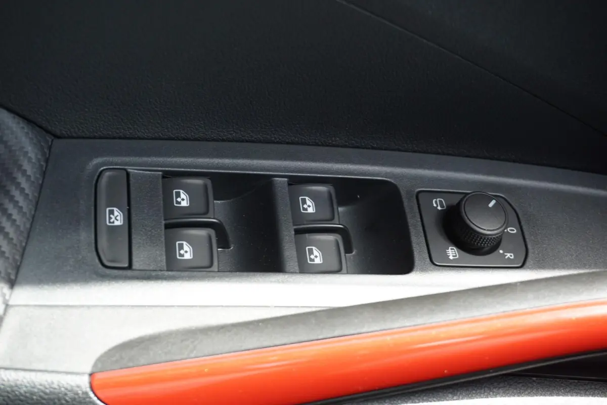 1.0 TSI 115pk DSG Monte Carlo | Navigatie | Adaptive Cruise | Stoelverwarming