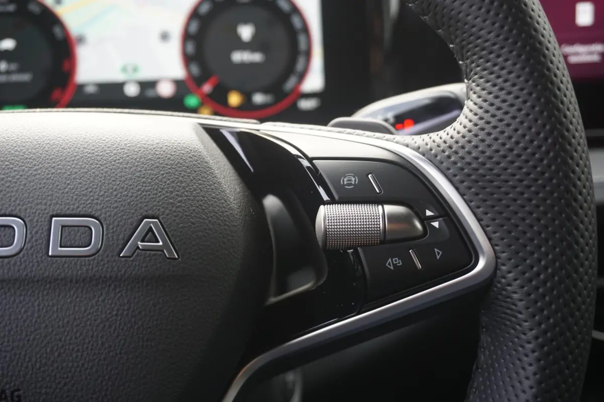 1.5 TSI 150pk DSG MHEV Sportline Business 7p | Trekhaak Pakket | Comfort Pakket