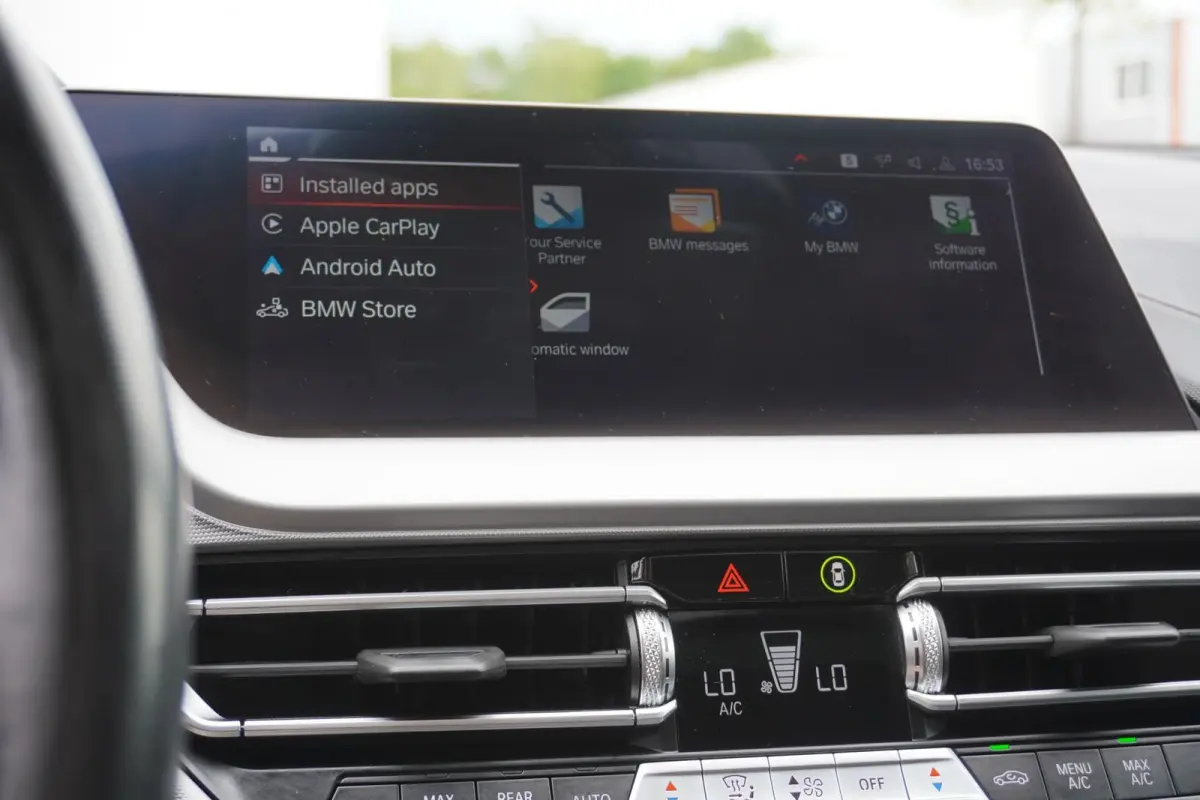 218i 136pk AUT Business Edition | Panoramadak | Adaptive Cruise | Apple CarPlay/ Android Auto | Grootlicht Assistent