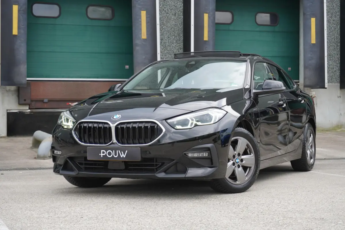 218i 136pk AUT Business Edition | Panoramadak | Adaptive Cruise | Apple CarPlay/ Android Auto | Grootlicht Assistent