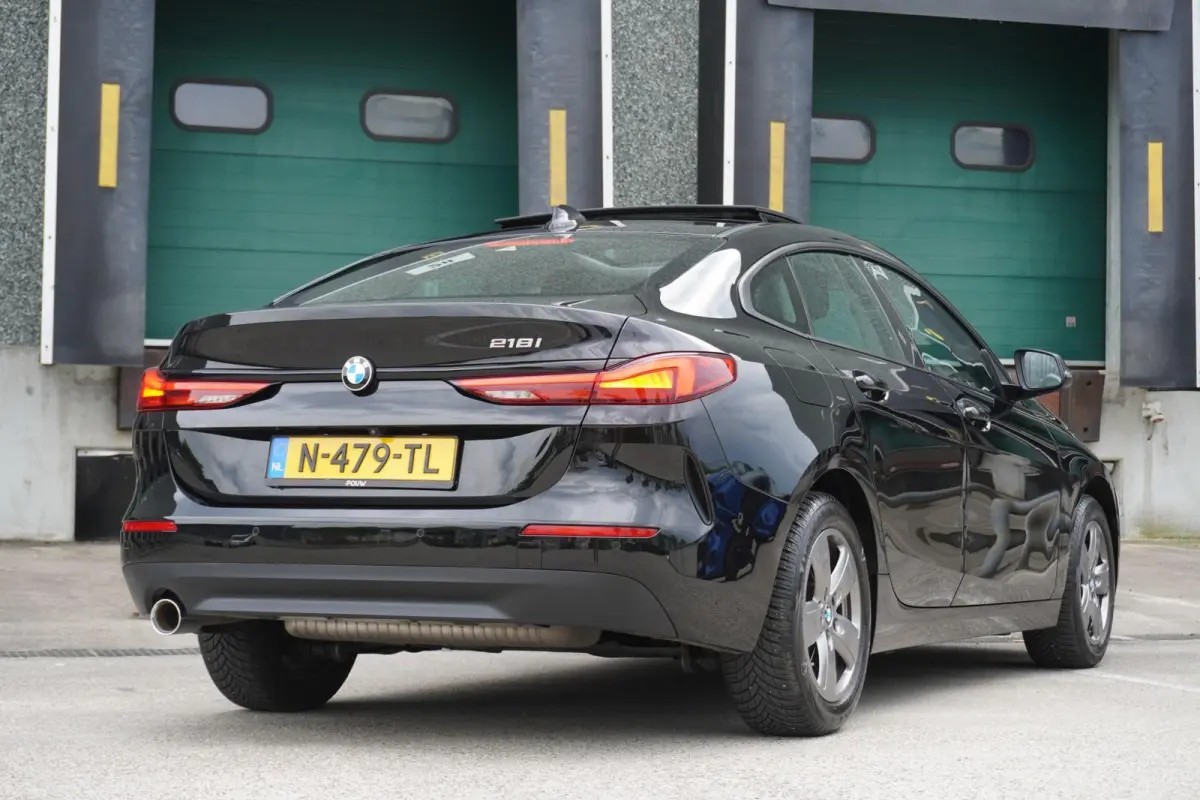 218i 136pk AUT Business Edition | Panoramadak | Adaptive Cruise | Apple CarPlay/ Android Auto | Grootlicht Assistent
