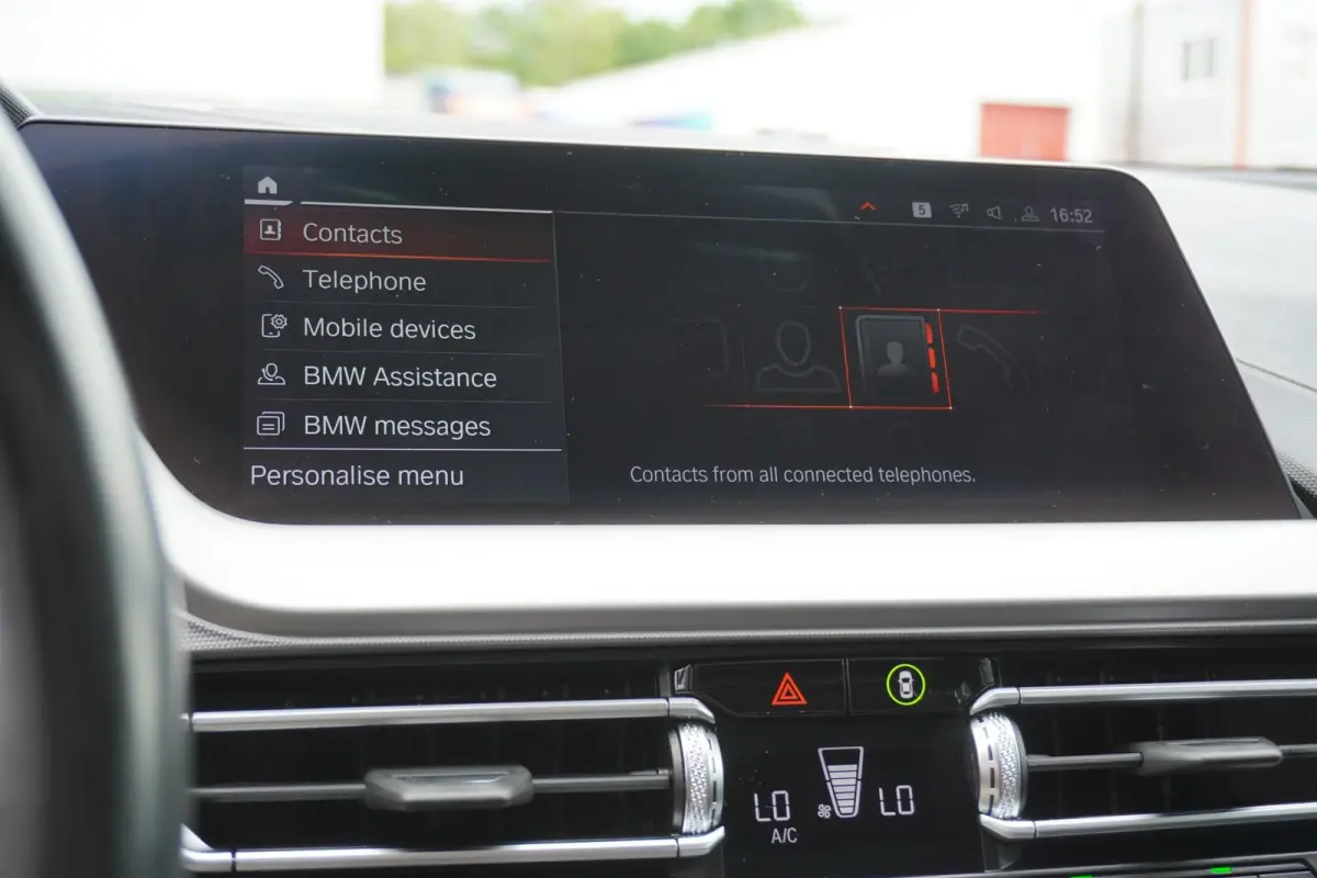 218i 136pk AUT Business Edition | Panoramadak | Adaptive Cruise | Apple CarPlay/ Android Auto | Grootlicht Assistent