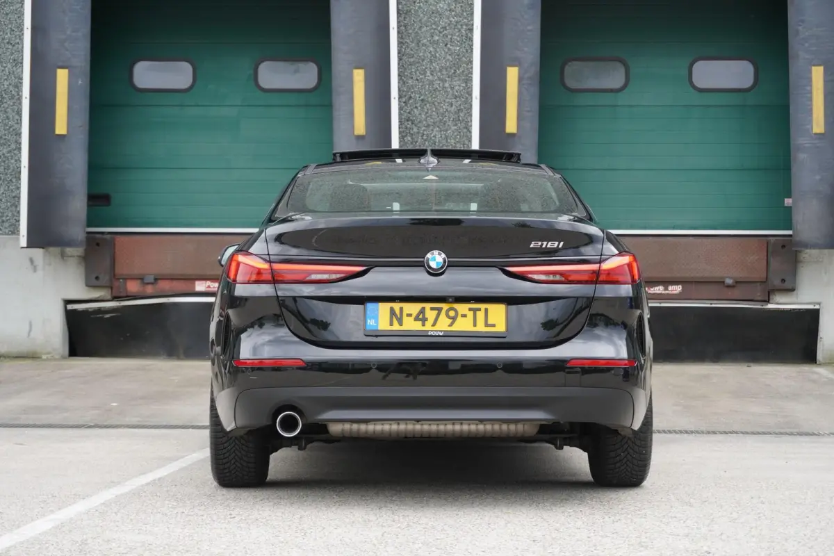 218i 136pk AUT Business Edition | Panoramadak | Adaptive Cruise | Apple CarPlay/ Android Auto | Grootlicht Assistent