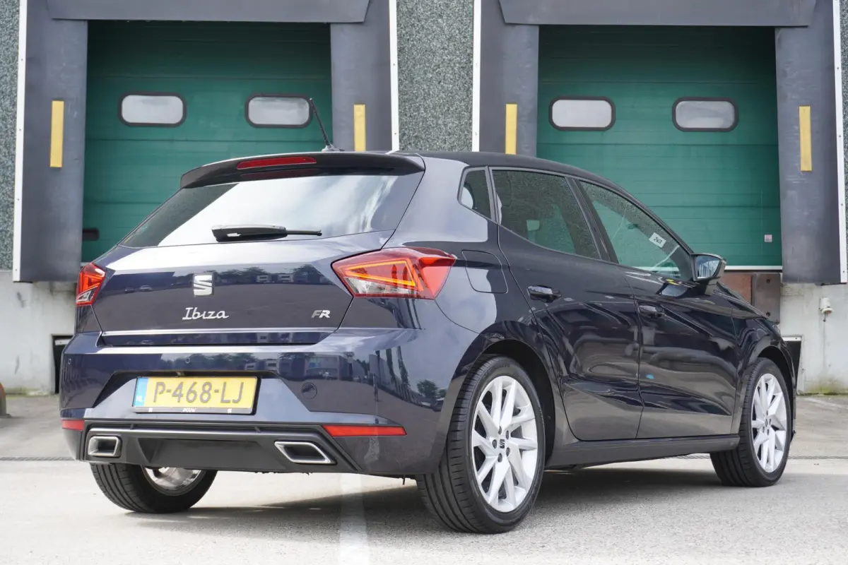 1.0 EcoTSI 95pk FR Business Intense | Stoelverwarming | Adaptive Cruise | Achteruitrijcamera | Full Link