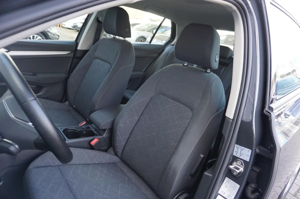 1.0 TSI 110pk Life | Navigatie | Apple Carplay & Android Auto | Navigatie |