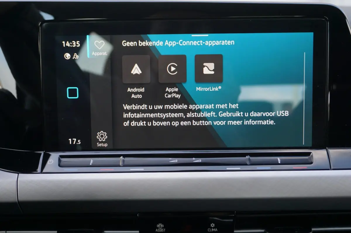 1.0 TSI 110pk Life | Navigatie | Apple Carplay & Android Auto | Navigatie |