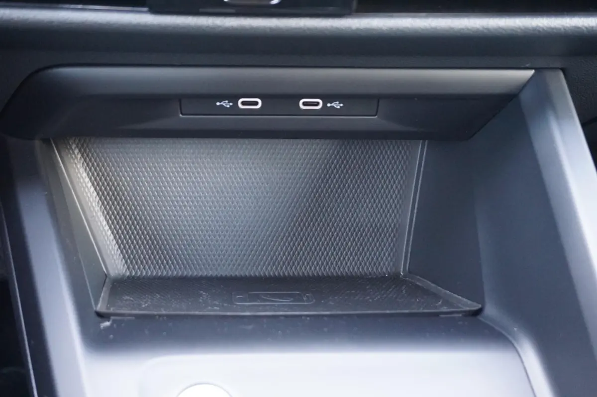 1.0 TSI 110pk Life | Navigatie | Apple Carplay & Android Auto | Navigatie |