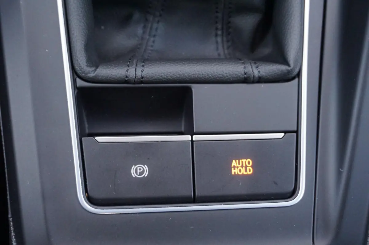 1.0 TSI 110pk Life | Navigatie | Apple Carplay & Android Auto | Navigatie |