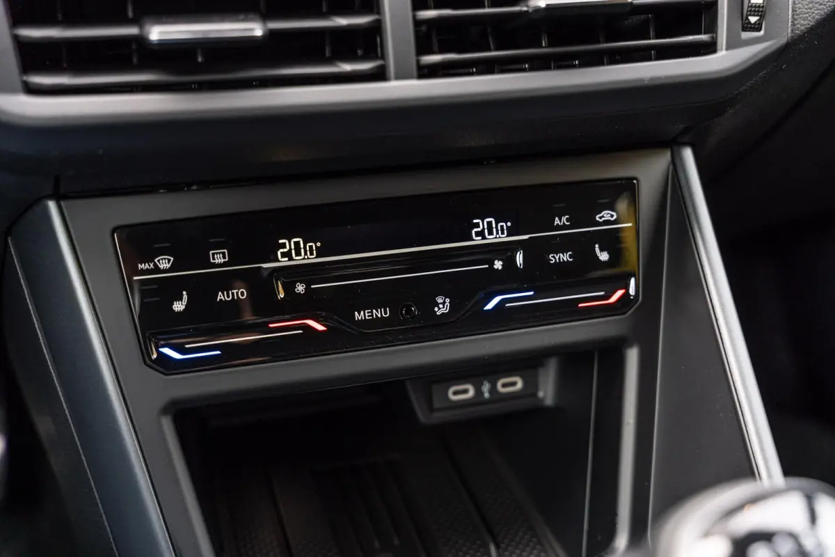 1.0 TSI 116pk R-Line Edition | Trekhaak Wegklapbaar | Assistentie Pakket