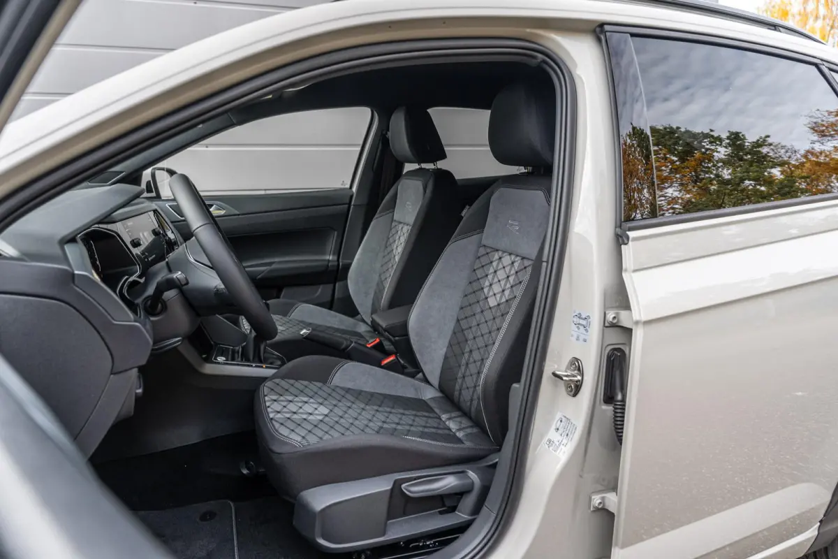 1.0 TSI 116pk R-Line Edition | Trekhaak Wegklapbaar | Assistentie Pakket