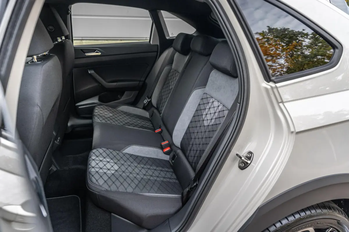 1.0 TSI 116pk R-Line Edition | Trekhaak Wegklapbaar | Assistentie Pakket