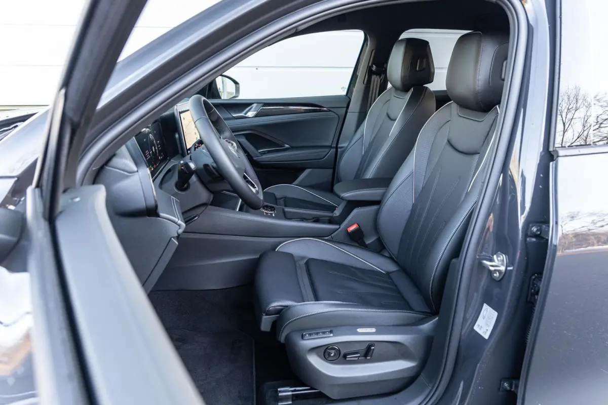 1.5 eHybrid 204pk DSG Life Edition | Interieur Style Pakket | Massage | 360 Camera