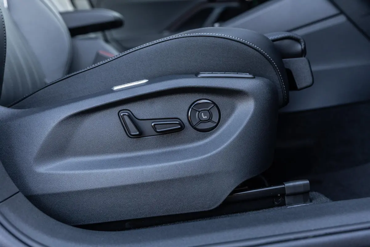 1.5 eHybrid 204pk DSG Life Edition | Interieur Style Pakket | Massage | 360 Camera