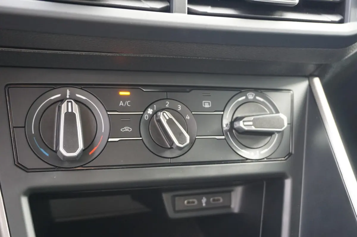 1.0 TSI 95pk Comfortline | Apple Carplay & Android Auto | Airco | DAB+