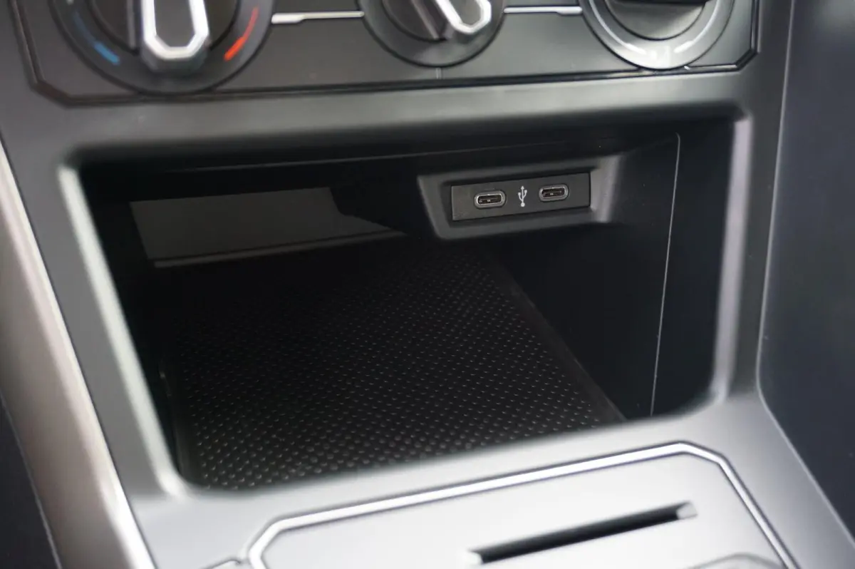 1.0 TSI 95pk Comfortline | Apple Carplay & Android Auto | Airco | DAB+