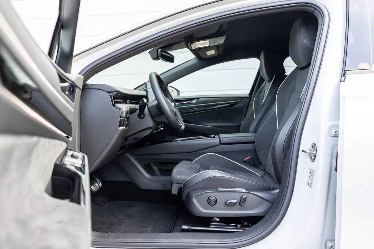 Pro Business 286pk 77 kWh | 360 Camera | Cruise Control Adaptief