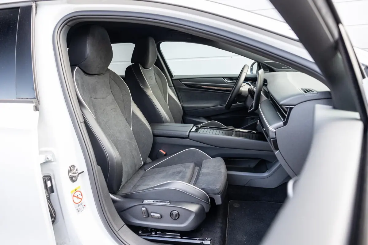 Pro Business 286pk 77 kWh | 360 Camera | Cruise Control Adaptief
