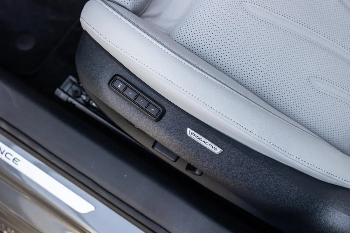 1.5 eHybrid 204pk DSG Elegance Business | Panoramadak | Trekhaak | Massage | Harman Kardon