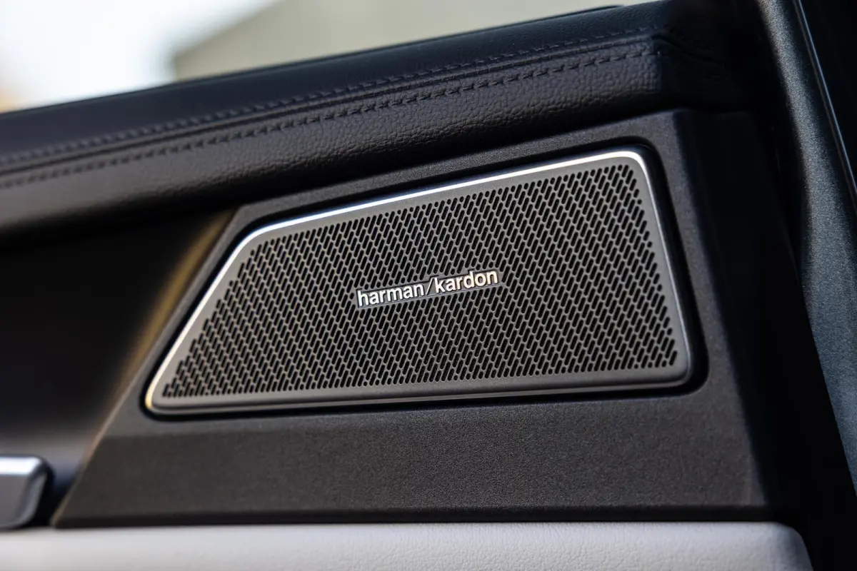 1.5 eHybrid 204pk DSG Elegance Business | Panoramadak | Trekhaak | Massage | Harman Kardon