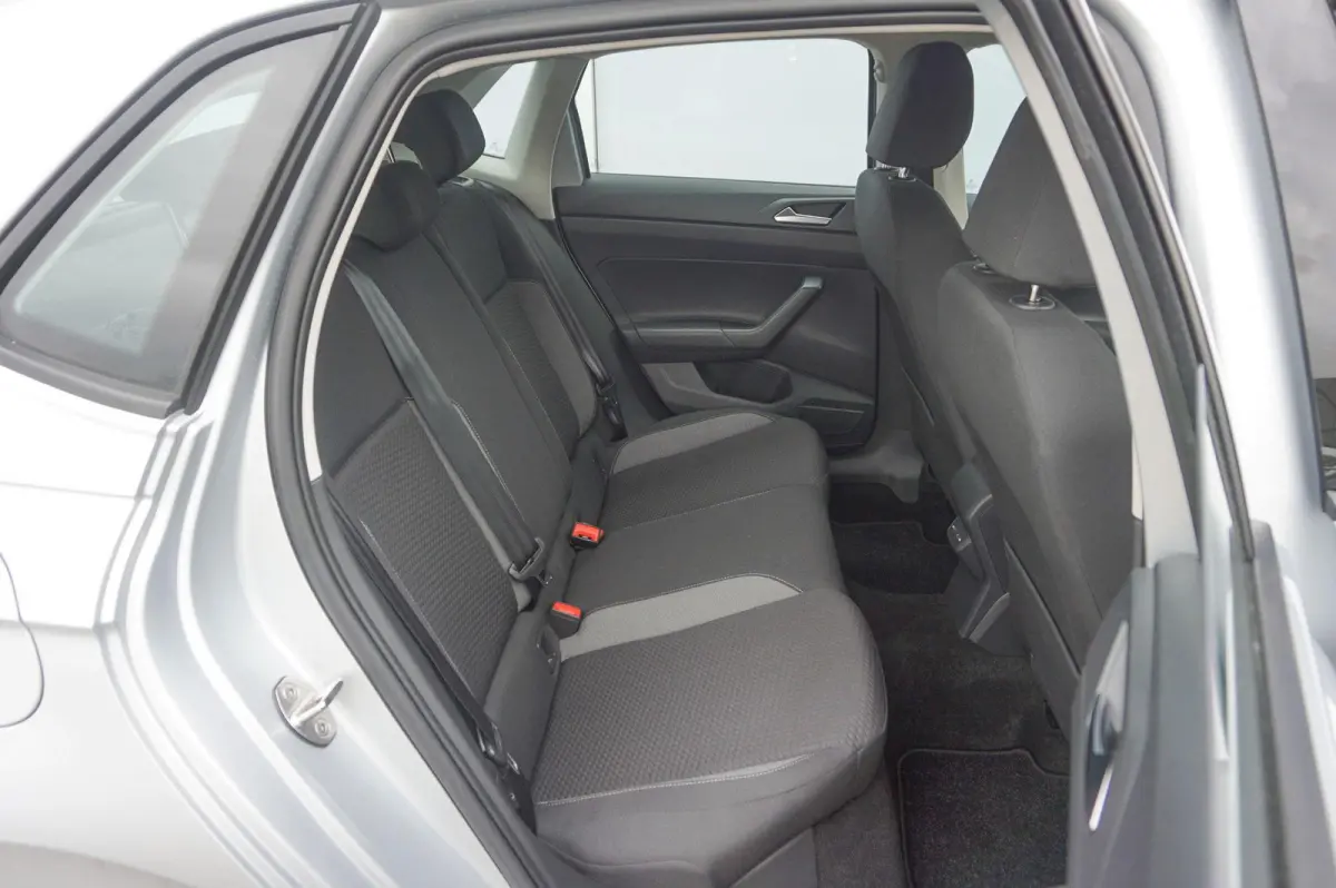 1.0 TSI 95pk Life | Apple Carplay & Android Auto | Parkeersensoren V+A | Adaptive Cruise