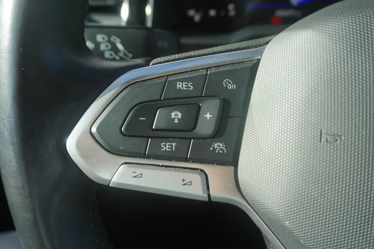 1.0 TSI 95pk Life | Apple Carplay & Android Auto | Parkeersensoren V+A | Adaptive Cruise