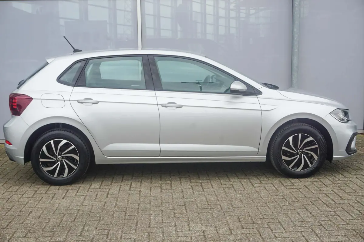 1.0 TSI 95pk Life | Apple Carplay & Android Auto | Parkeersensoren V+A | Adaptive Cruise