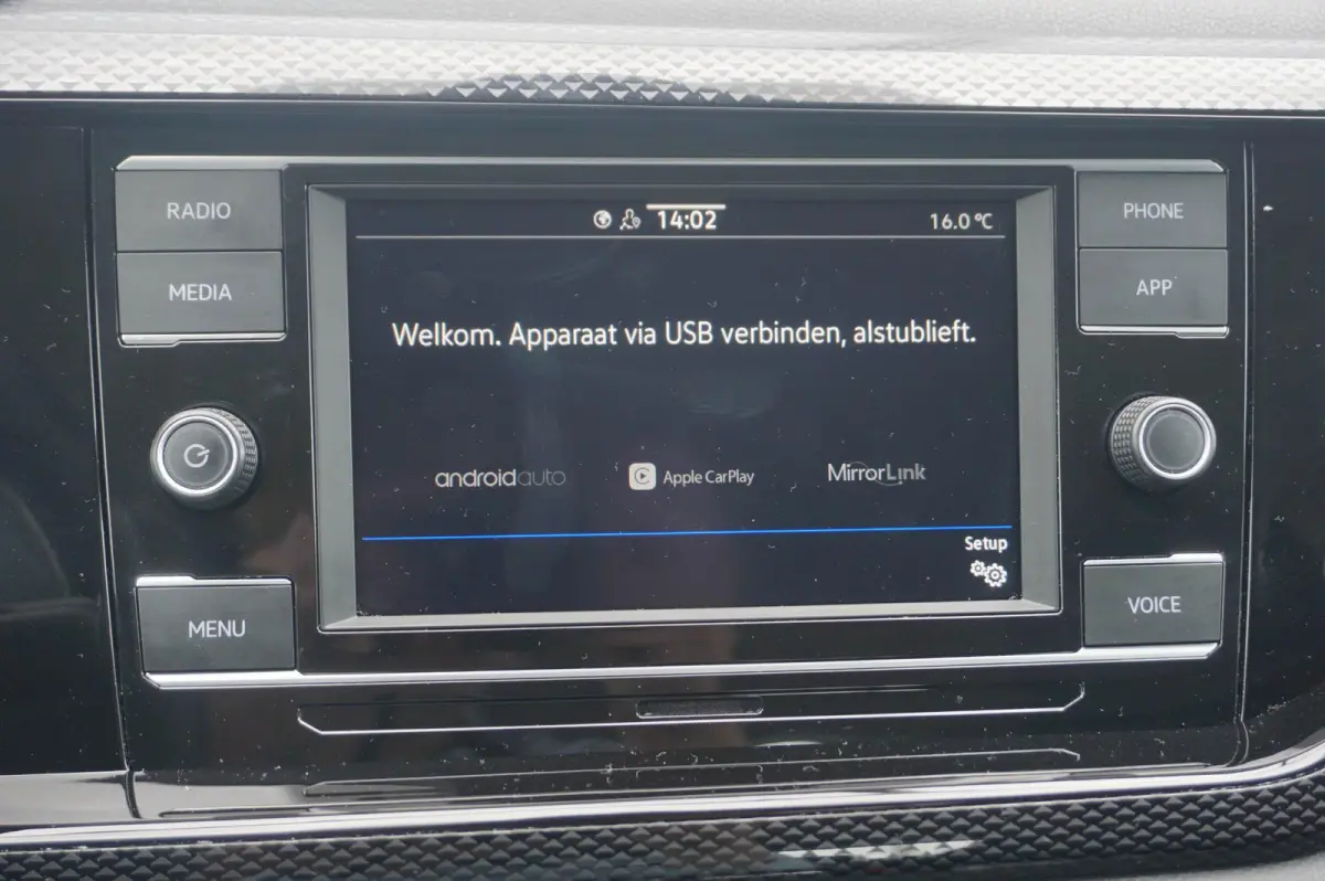 1.0 TSI 95pk Life | Apple Carplay & Android Auto | Parkeersensoren V+A | Adaptive Cruise